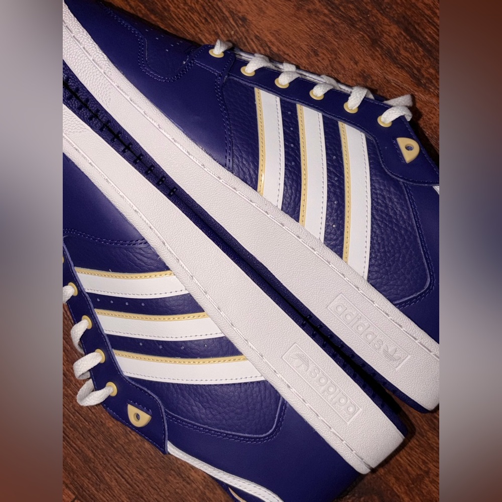 Adidas size 14 - Picture 12 of 13